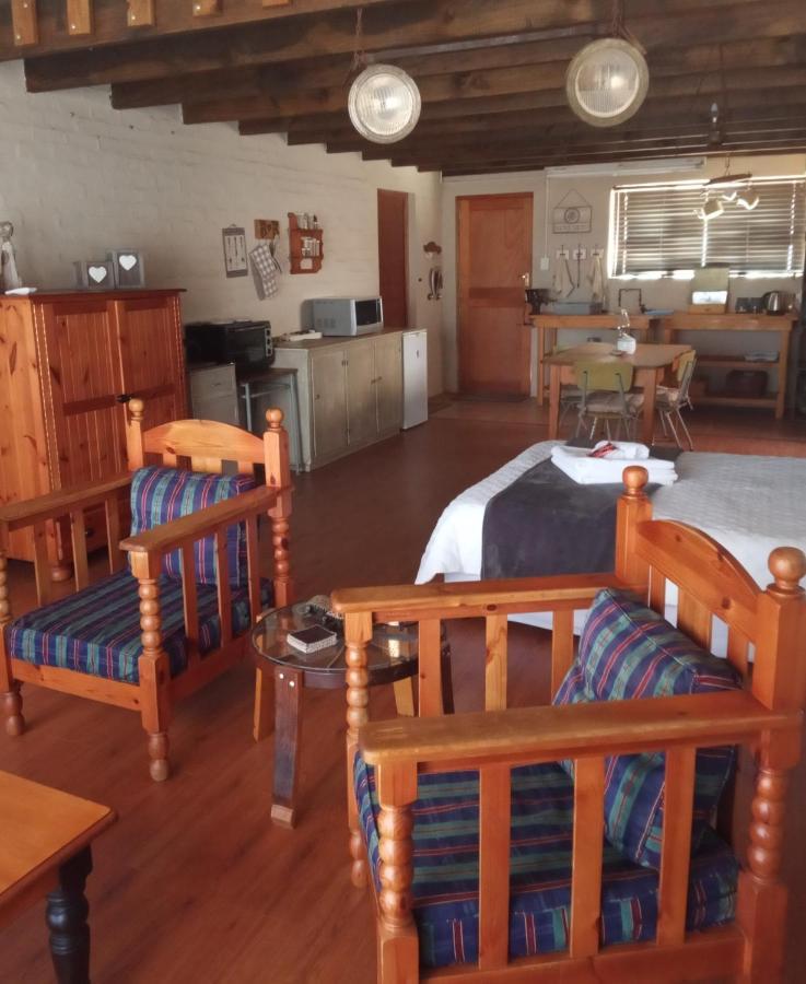 Pureplaas Self Catering Volmoed Oudtshoorn Klein Karoo Exterior foto